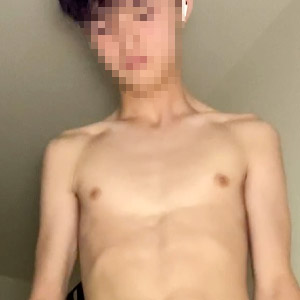 【イケメン】ボクサーパンツをずらして上反りペニスを扱くイケメン大学生